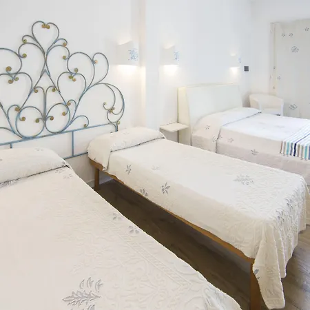 & Hotel 4*