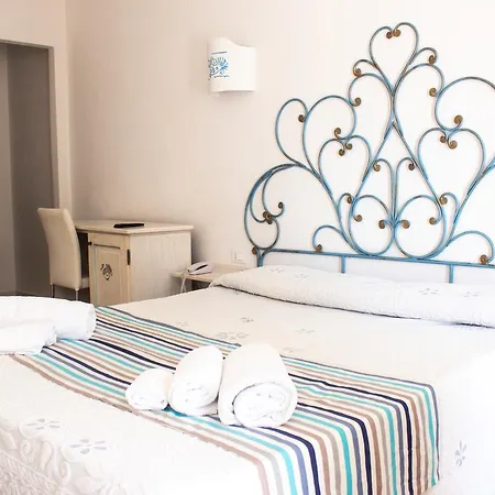 & Hotell 4*