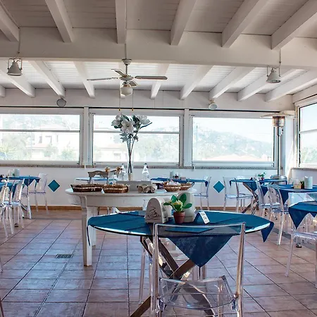 Готель Olbia City Hotel Ольбія