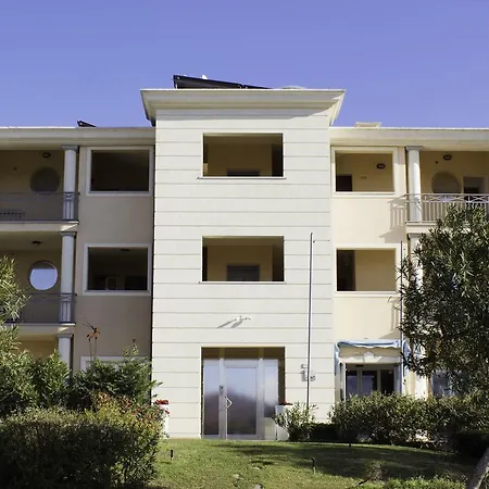 & 4* Olbia